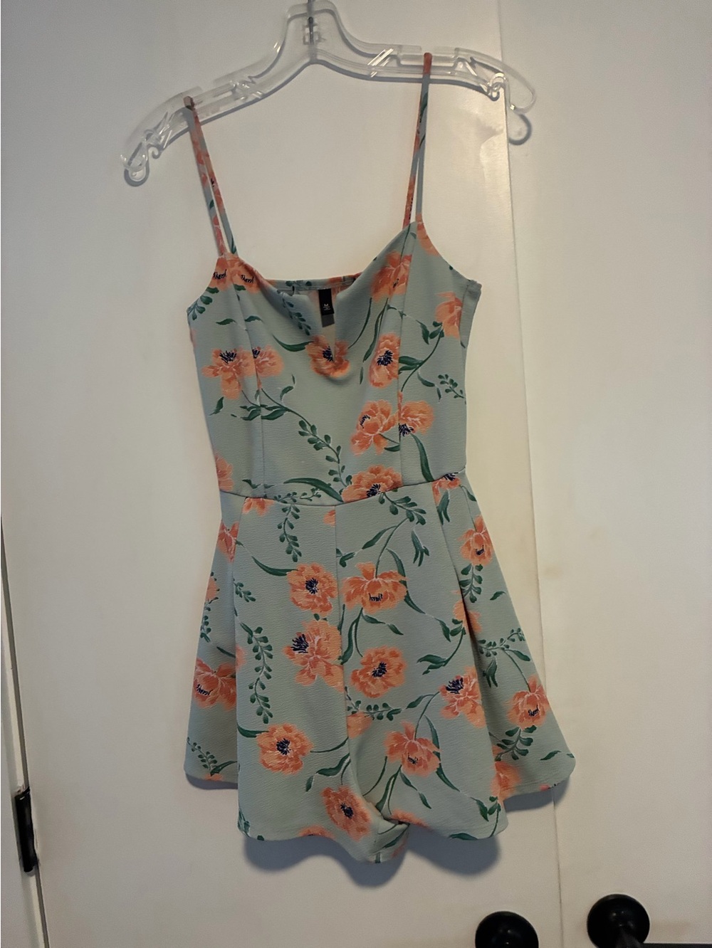 Derek Heart Mint Floral Spaghetti Strap Romper Notched Neckline Size Medium - Picture 1 of 3